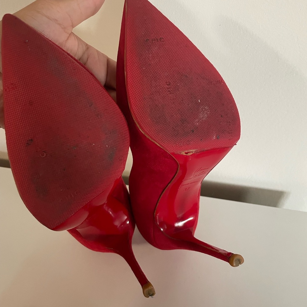 Christian Louboutin suede Red Pointed Toe Heels - Picture 8 of 8